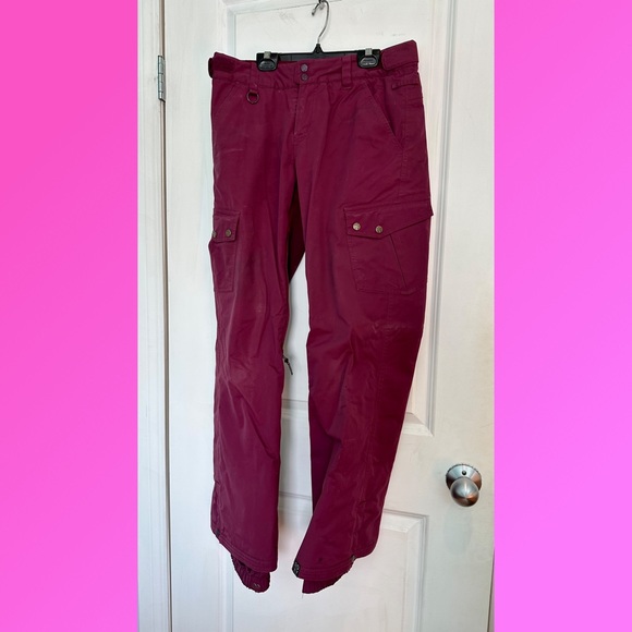 Roxy Ski / Snowboard Suit. Lots of pockets!! Freshly laundered. EUC!! S/F home - Picture 7 of 10